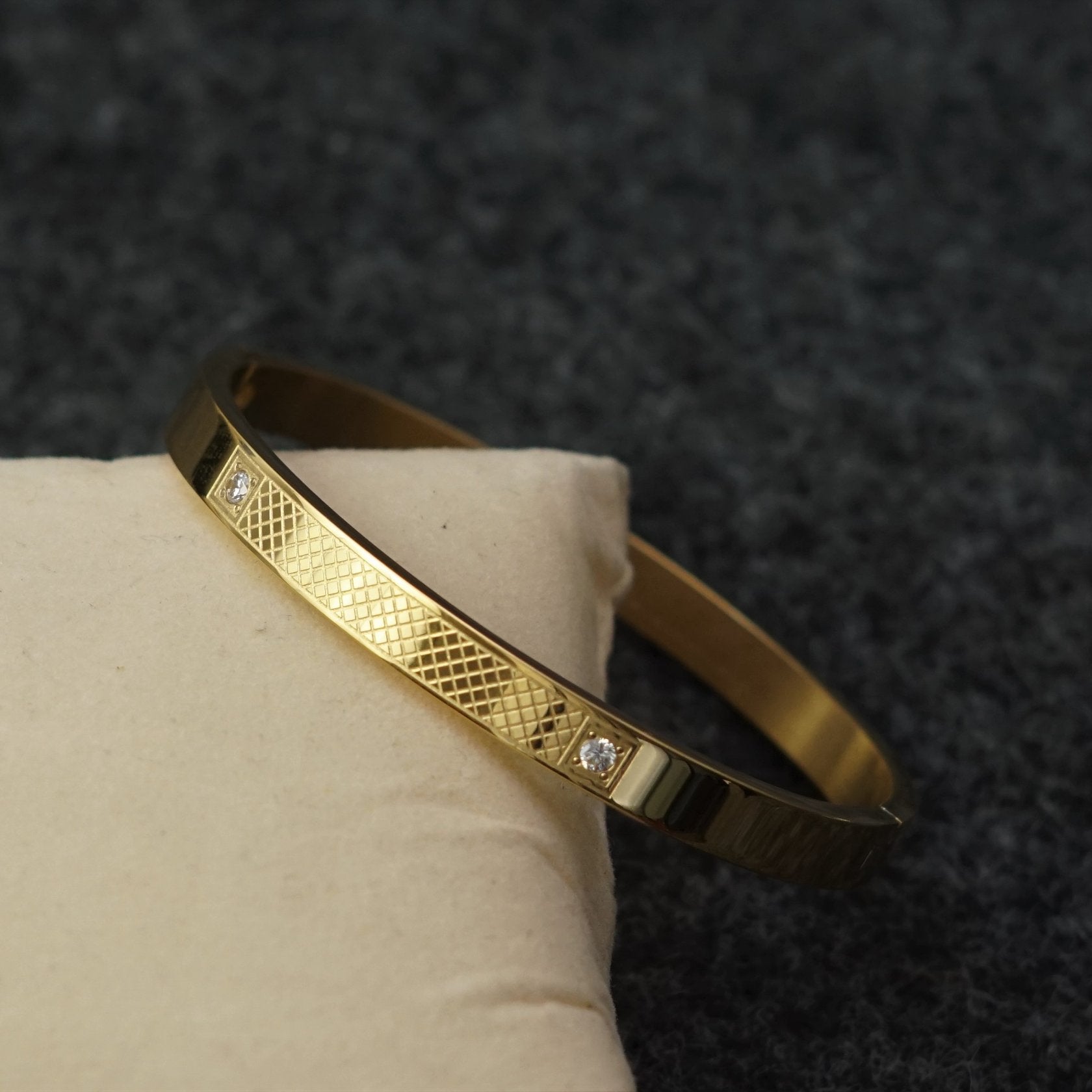 Snake Edition Printed Gold Diamond Bracelet